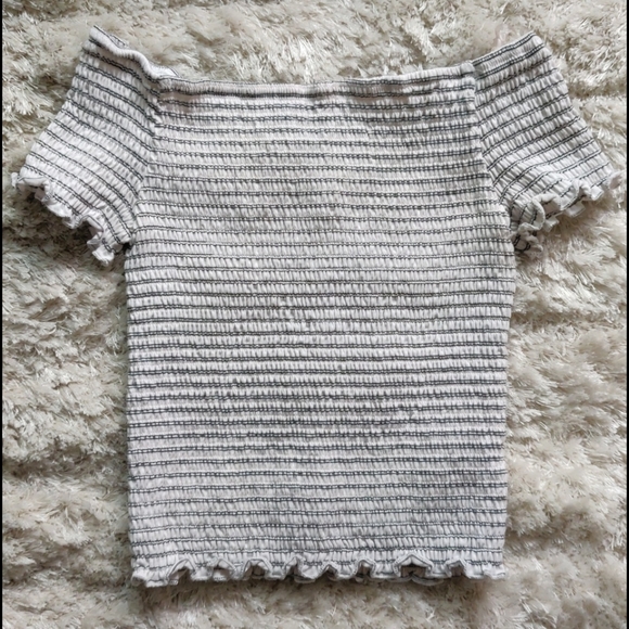 EUC Pair of girl's striped short sleeve shirts - Picture 4 of 5